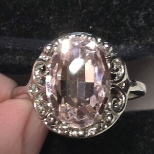 Elegant.925 Stetling Silver and Pink Gemstone Ring